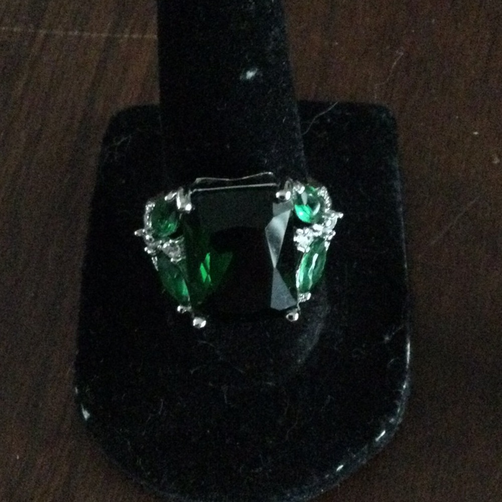 Elegant gem rings